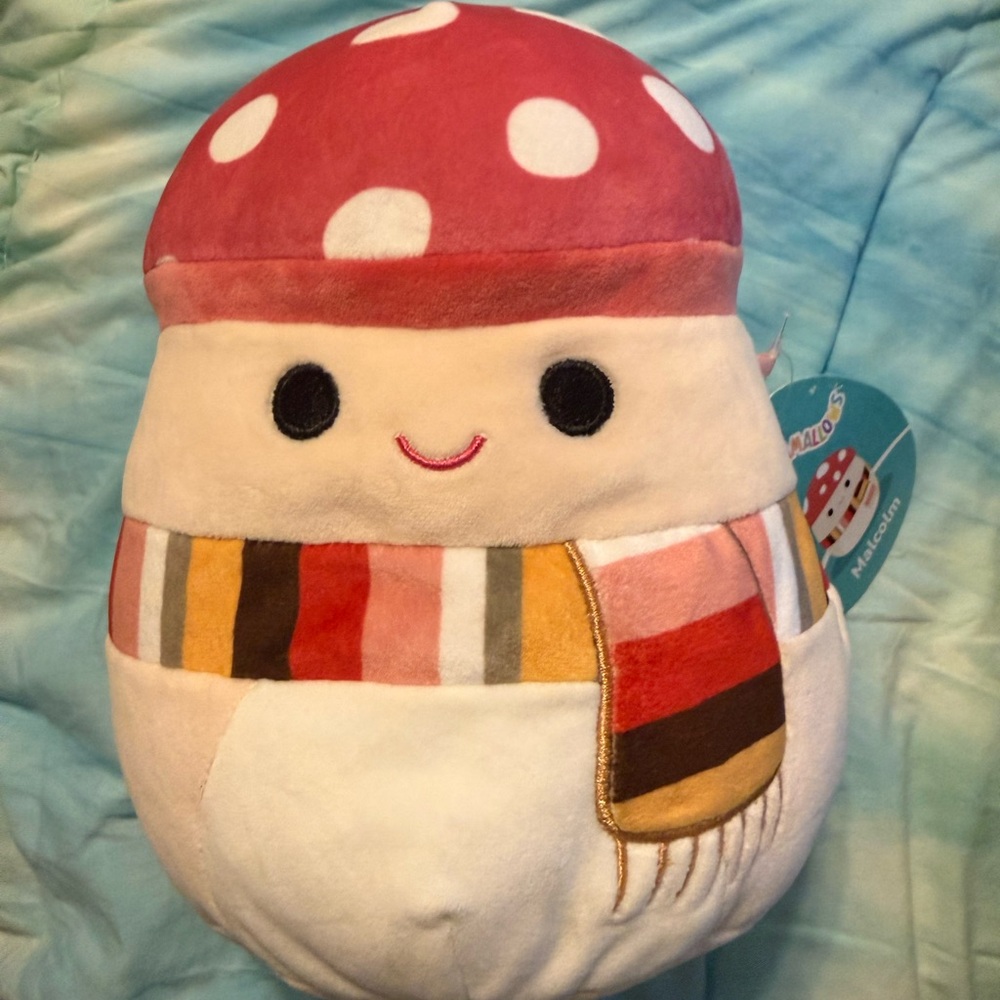 Malcolm 8” Squishmallow fall scarf edition NWT